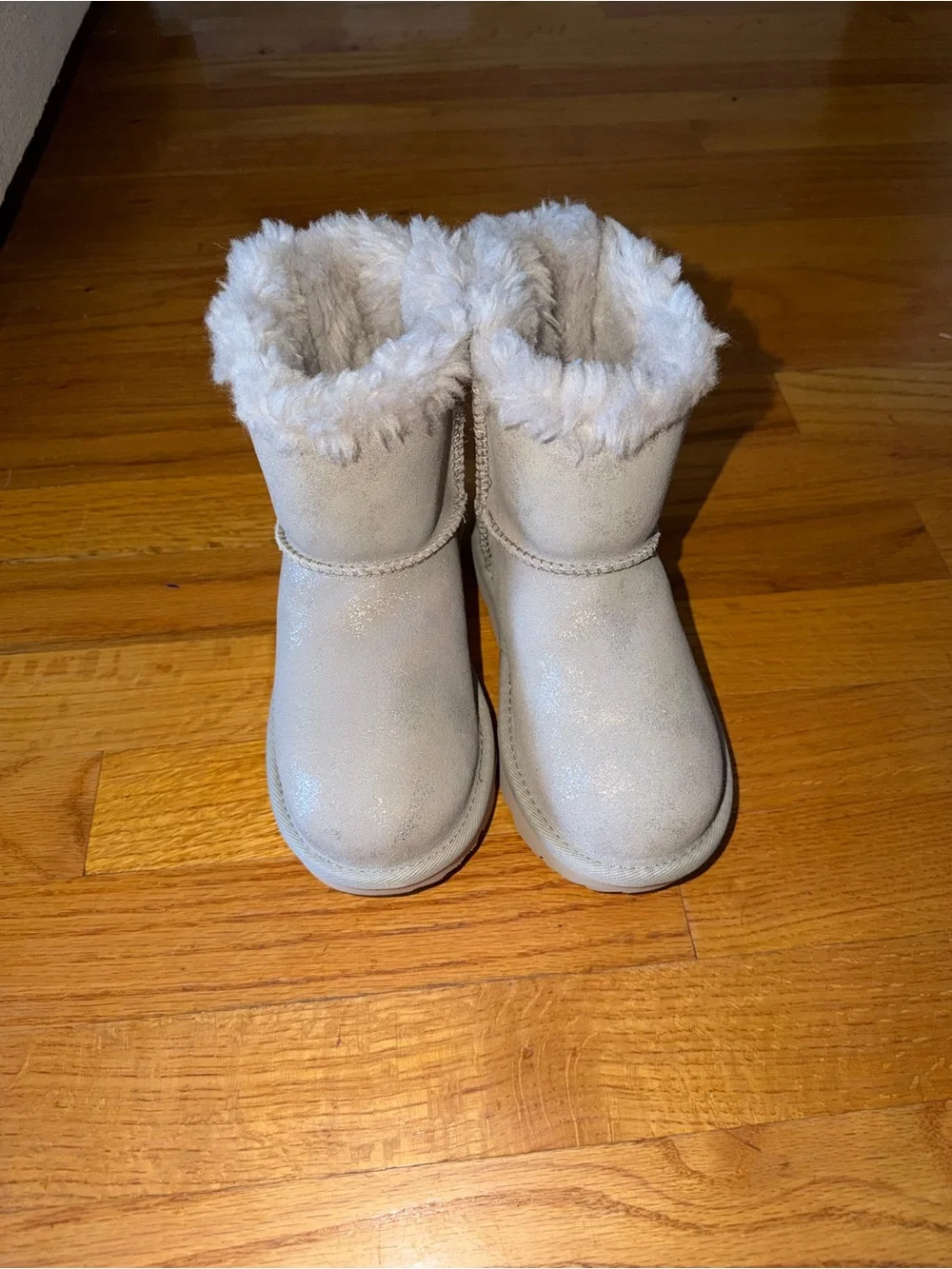 UGG Kids Silver/Grey Bow Back Shearling Boots